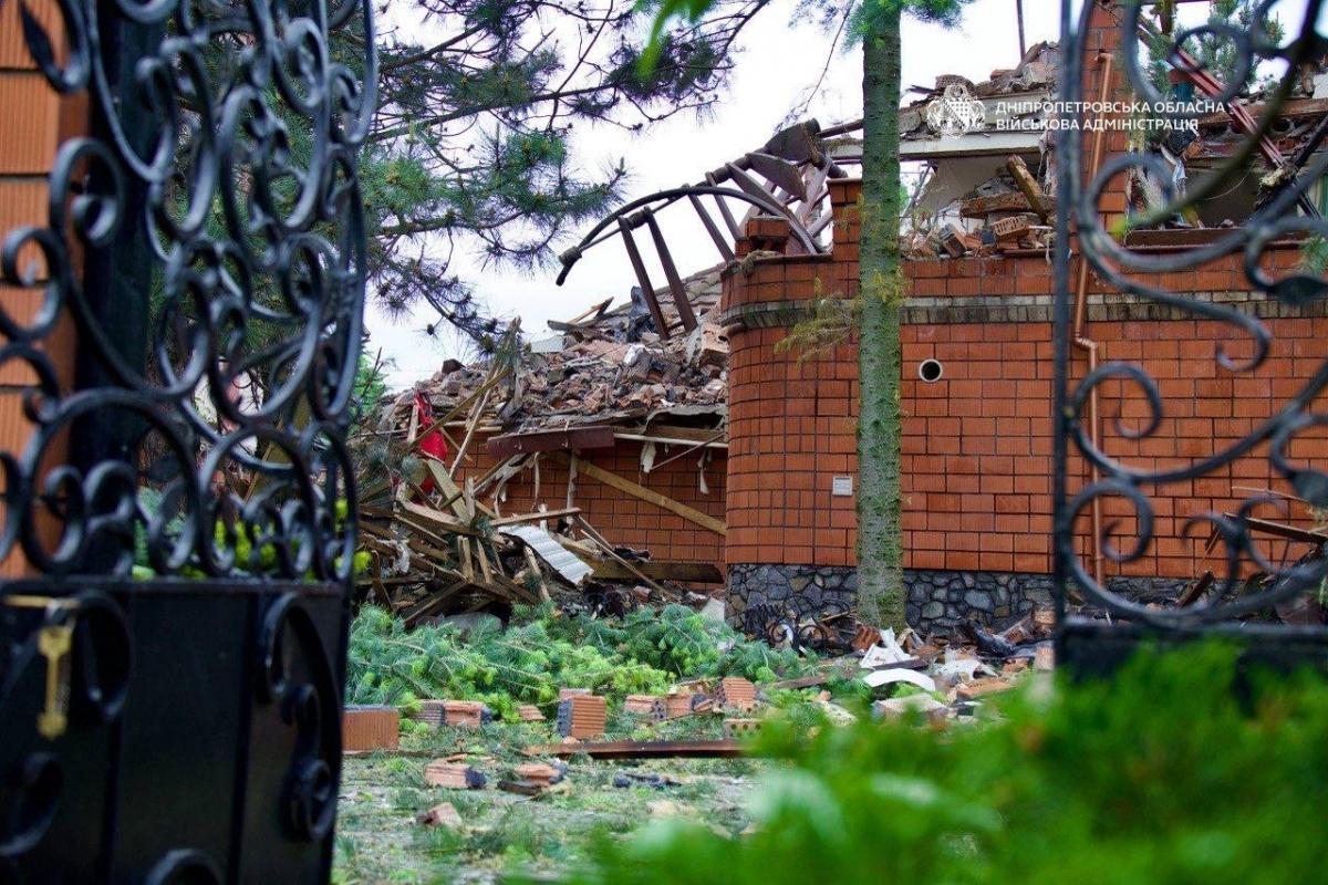 Наслідки ударів РФ по Дніпру 17 травня