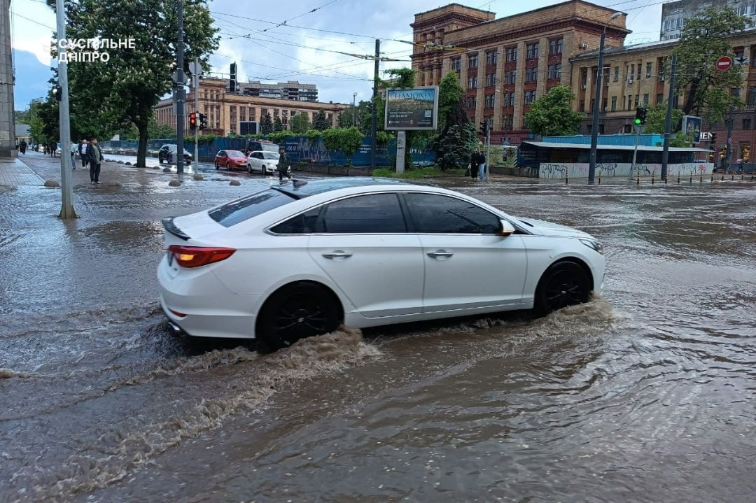 Ливень в Днепре 17.05. 2026