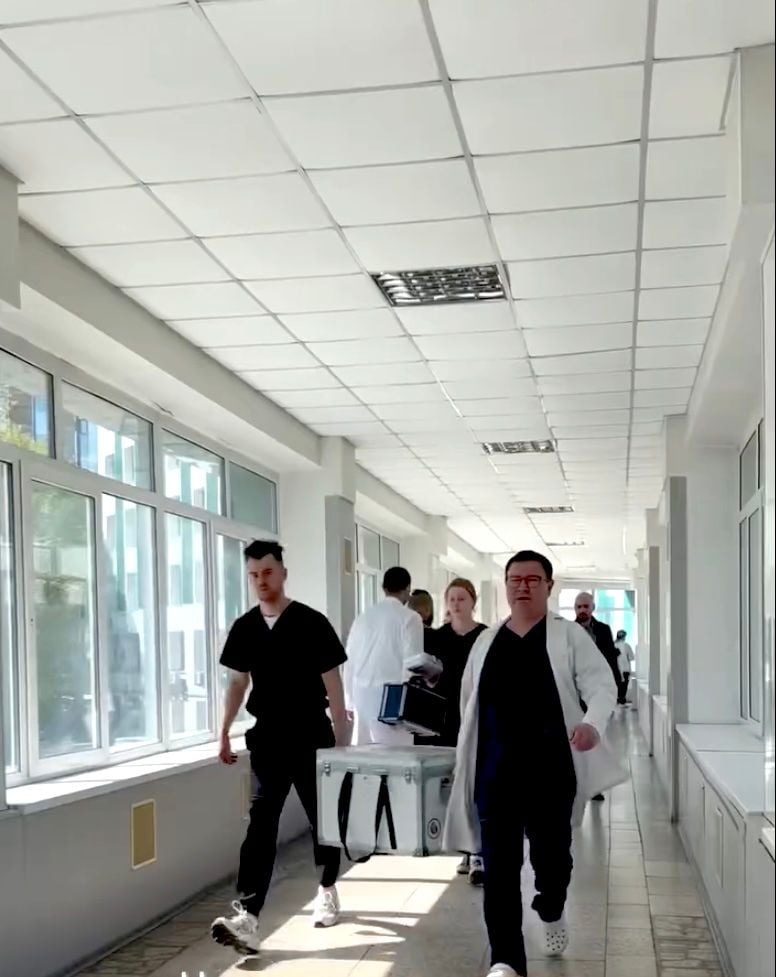 Юнаку з Рівненщини доставили серце гелікоптером та пересадили у Києві Юнаку з Рівненщини доставили серце гелікоптером та пересадили у Києві