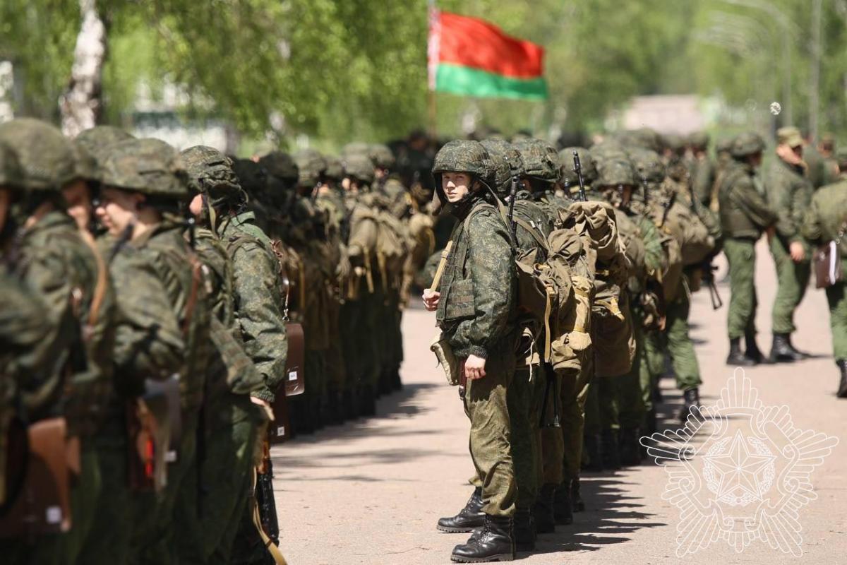 Білоруські війська не зможуть нічим допомогти росіянам у разі гіпотетичного наступу на Київ, вважає Ступак