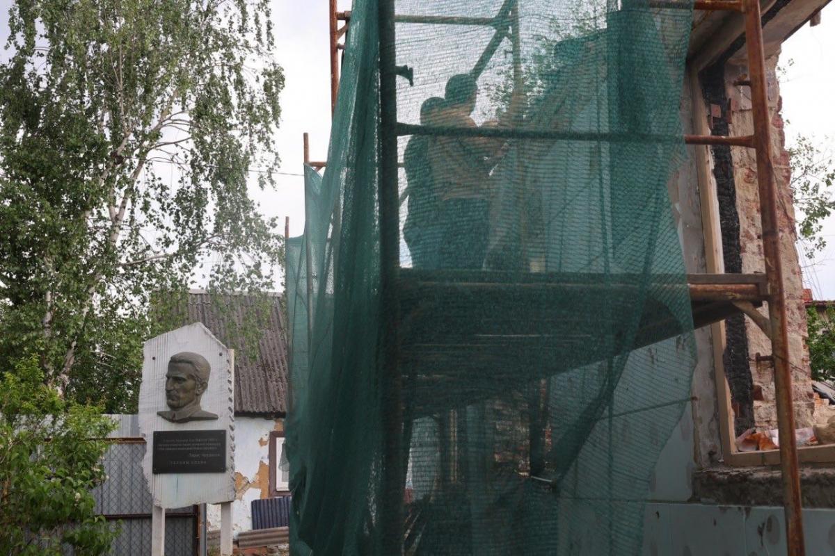Во время восстановления музея Романа Шухевича нашли крыивку