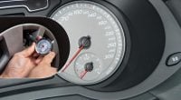 Одна дрібниця в авто непомітно з’їдає гроші: водіїв закликали перевірити шини