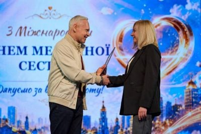 "Медицина тримається на людях із серцем": Терехов привітав медсестер та медбратів зі святом