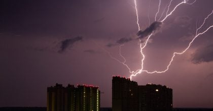 Замість спеки - грози та сильний вітер: коли погода в Україні різко зміниться