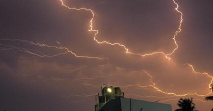 Насувається справжній Армагеддон: де будуть грози, дощі та град