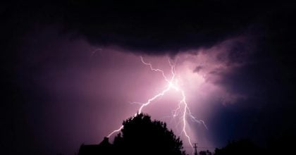 Потужні грозові дощі заливатимуть Україну: які регіони будуть "плавати"
