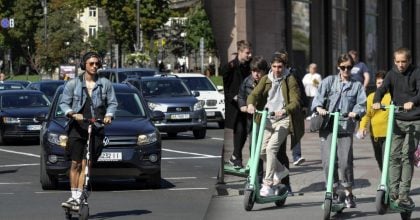 Електросамокати в Україні отримали новий статус на дорозі - про що йдеться