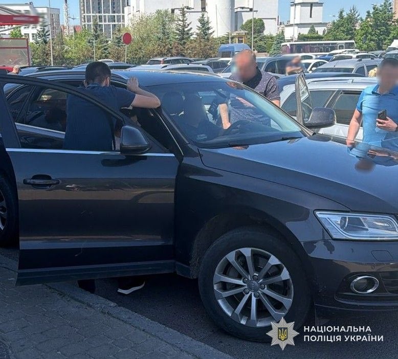 Ексдепутата та його сина затримали на Львівщині