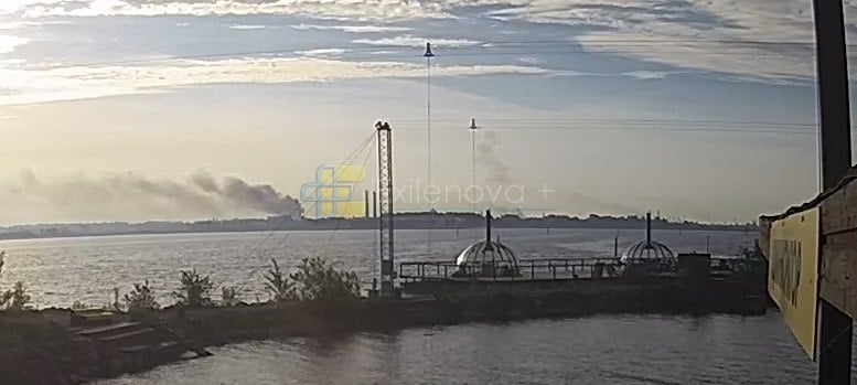 Після атаки дронів видно дим 