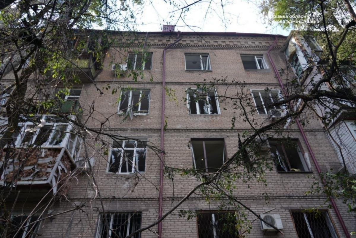 Наслідки удару по Запоріжжю 6 червня Наслідки удару по Запоріжжю 6 червня