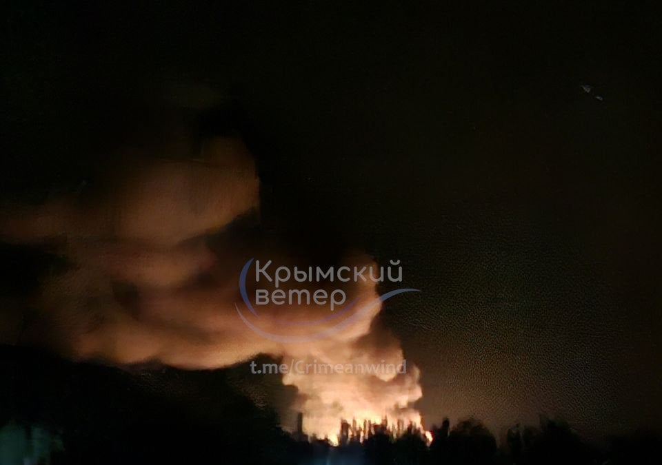В Крыму прогремели взрывы В Крыму прогремели взрывы