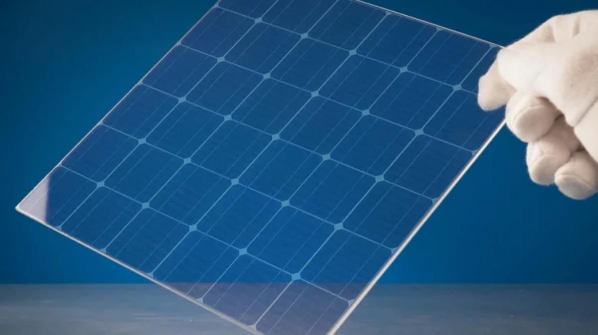 Прозорі сонячні панелі коштують значно дорожче за традиційні аналоги Прозорі сонячні панелі коштують значно дорожче за традиційні аналоги