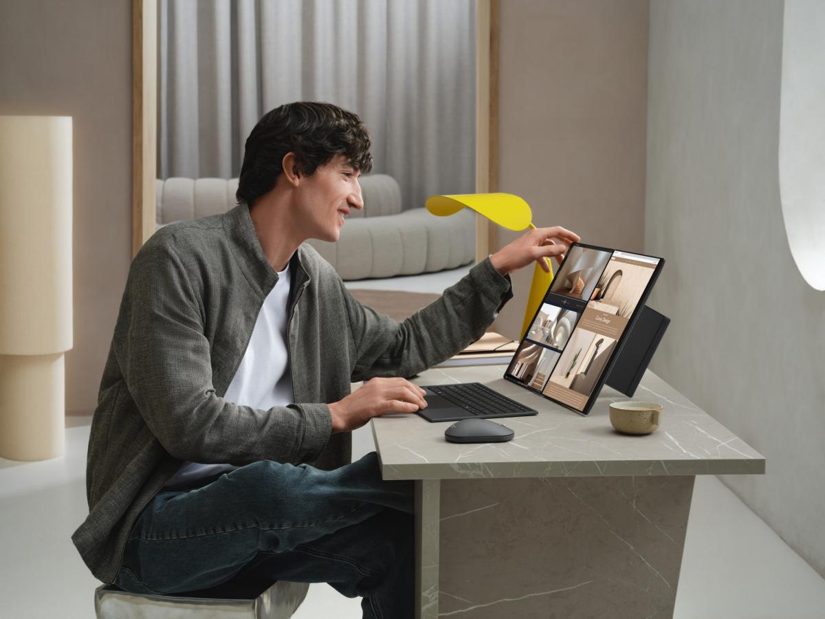 ASUS представляє в Україні Zenbook DUO (UX8407) — ноутбук із двома OLED-екранами для ефективної роботи зі штучним інтелектом