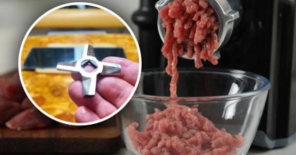 М’ясорубка більше не чавитиме м’ясо: як заточити ніж удома за кілька хвилин