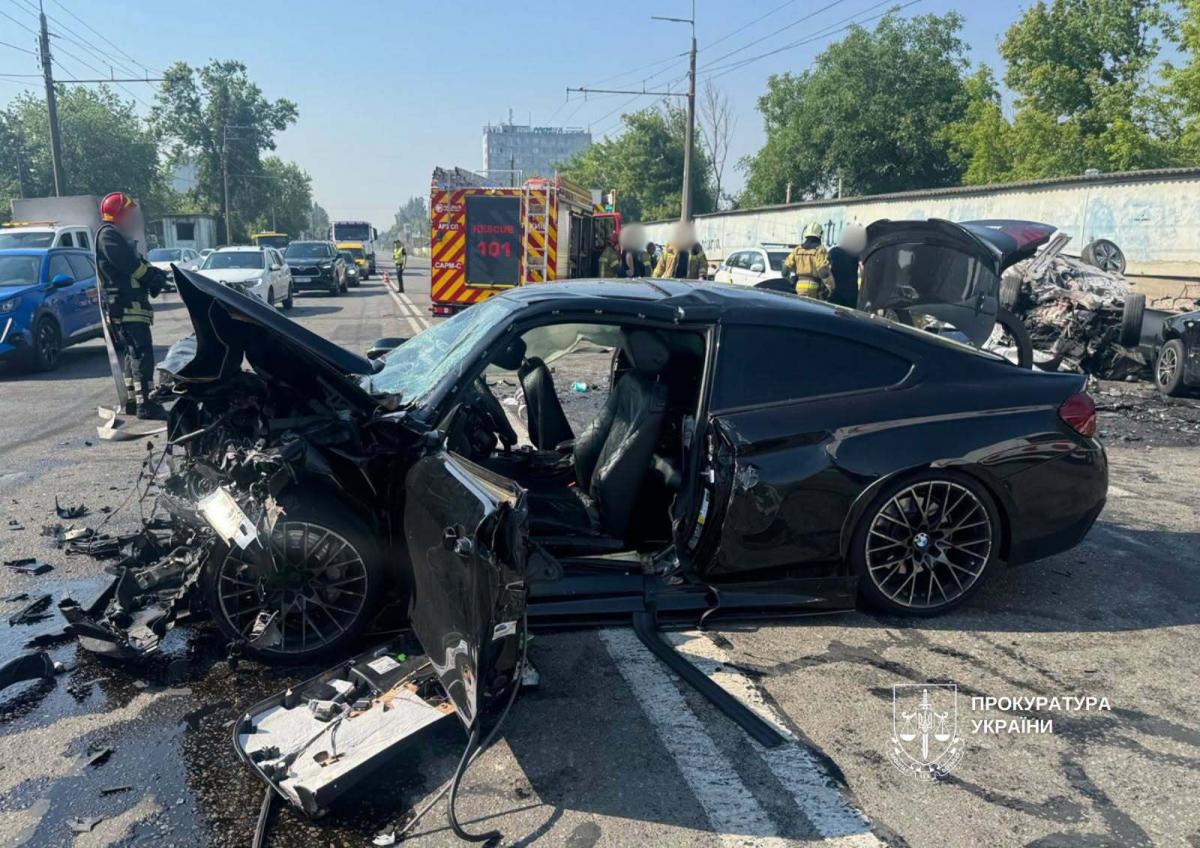 Наслідки смертельної ДТП в Києві 30 червня Наслідки смертельної ДТП в Києві 30 червня