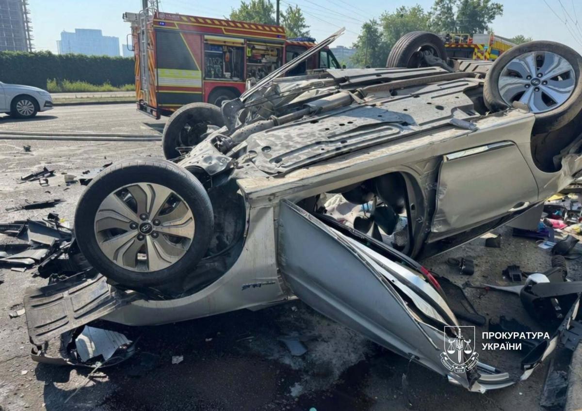 Наслідки смертельної ДТП в Києві 30 червня Наслідки смертельної ДТП в Києві 30 червня