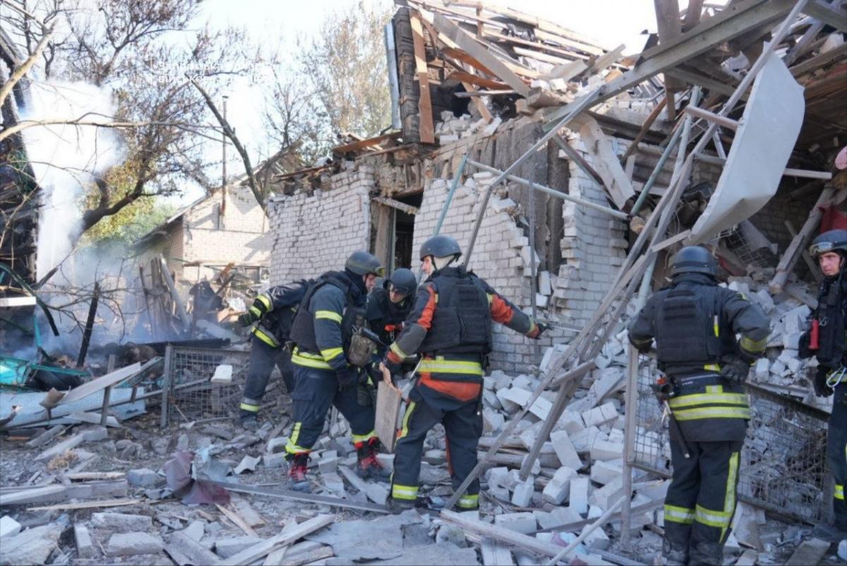 Наслідки удару по Запоріжжю 16 липня Наслідки удару по Запоріжжю 16 липня