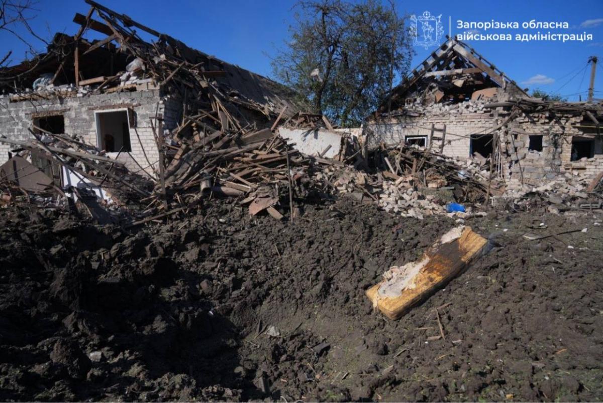 Наслідки удару по Запоріжжю 18 липня Наслідки удару по Запоріжжю 18 липня