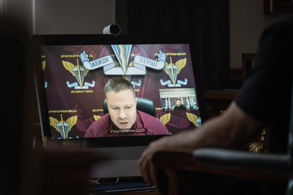 Зеленський провів нараду з командувачами ЗСУ Зеленський провів нараду з командувачами ЗСУ
