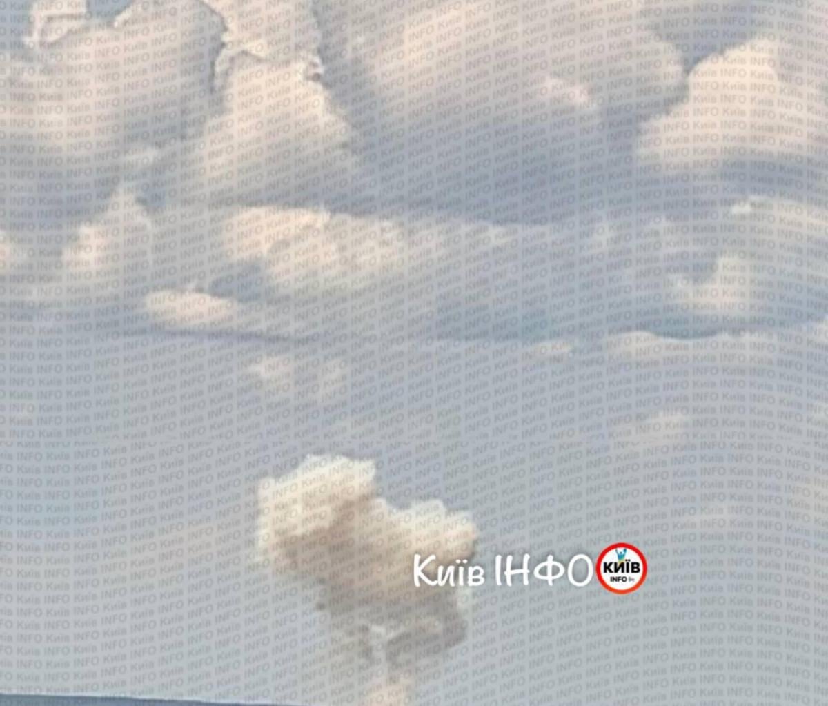 Вибухи та дим над Києвом: столицю атакували Вибухи та дим над Києвом: столицю атакували