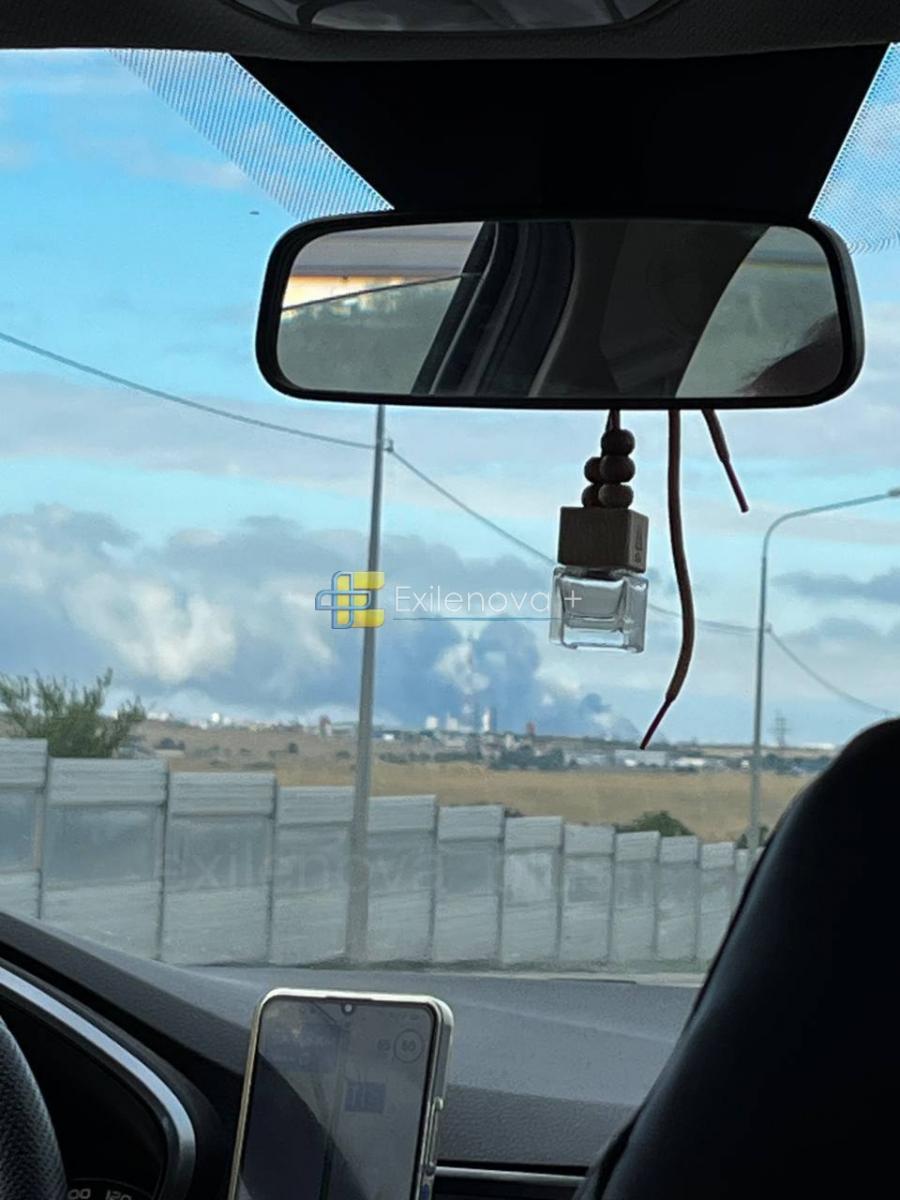 У Волгограді горить НПЗ 