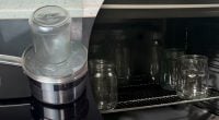 Консервація стоятиме всю зиму — 5 найпростіших способів стерилізації банок