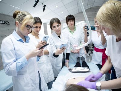 Косметологія без ілюзій: чому швидкий результат не означає якісний