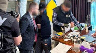 30 тисяч доларів за "правильний" поділ майна: у Києві затримали адвоката