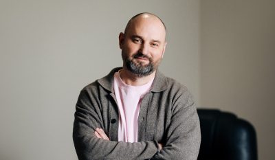 Офіційні смартфони відвойовують покупців у "чорного" ринку