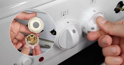 Липкий жир просто сповзе: домашній засіб відмиє ручки плити за хвилини