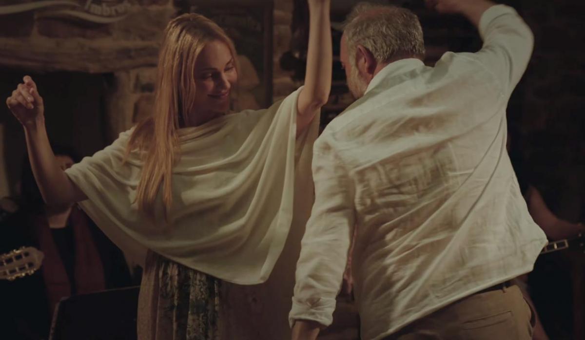 Халит Эргенч и Мерьем Узерли исполнили совместный танец