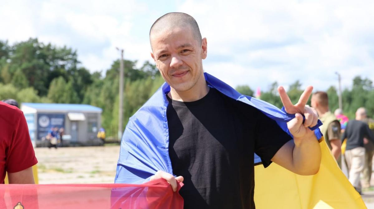 В Україну з російського полону повернулися 103 українські воїни В Україну з російського полону повернулися 103 українські воїни