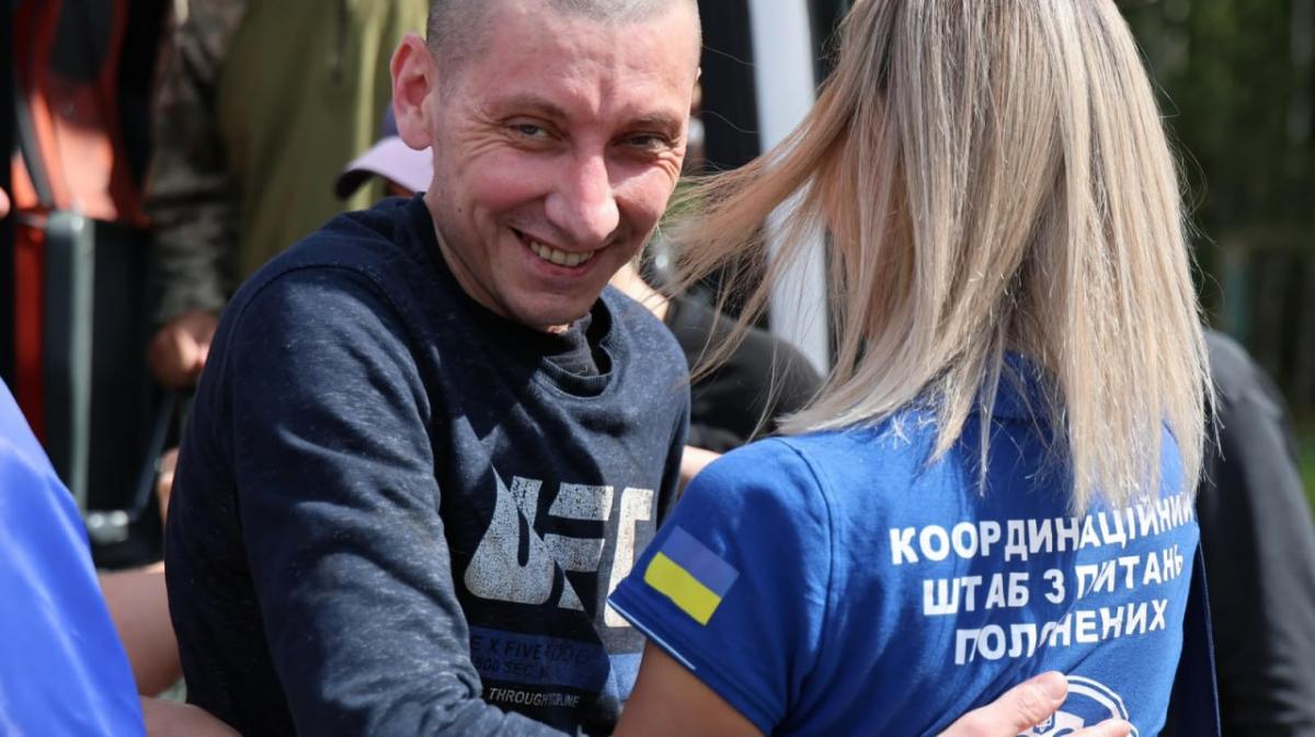 В Україну з російського полону повернулися 103 українські воїни В Україну з російського полону повернулися 103 українські воїни