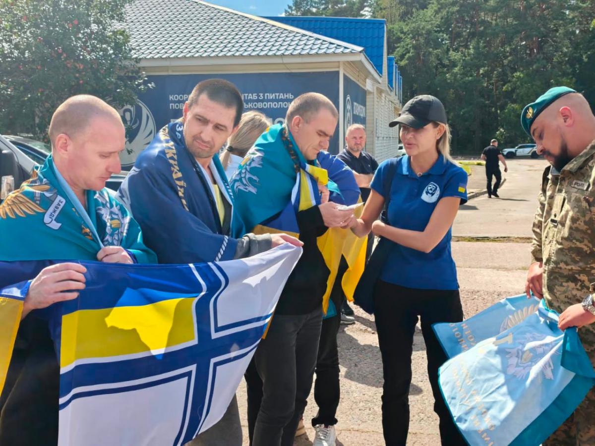 Україна повернула з полону 10 військових