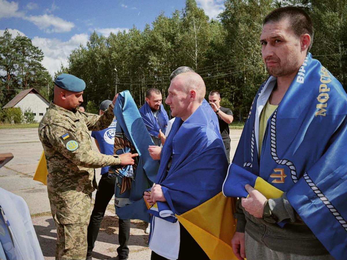 Україна повернула з полону 10 військових