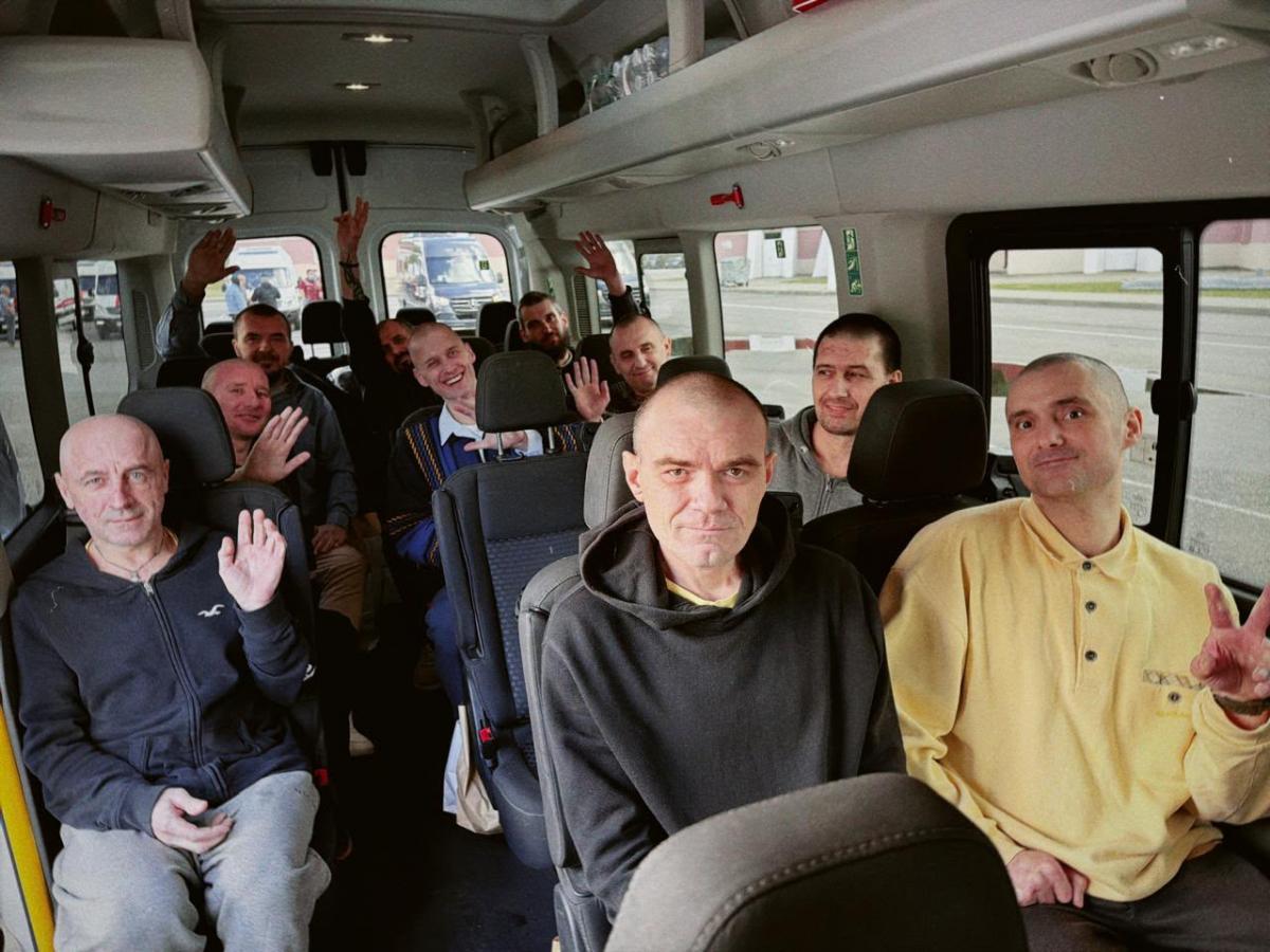 Україна повернула з полону 10 військових