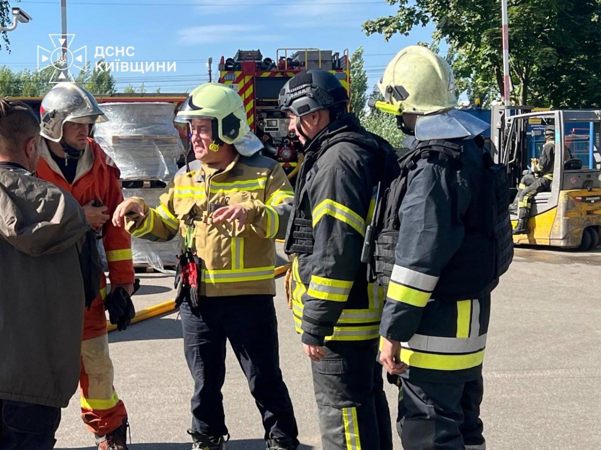 Ліквідація наслідків російського удару по Бучанському району