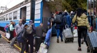 Українці за кордоном отримали нове обмеження - кого зачепить