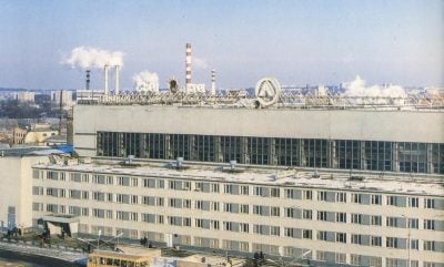 У ЛАЗу показали доступні бомбосховища на території автобусного заводу