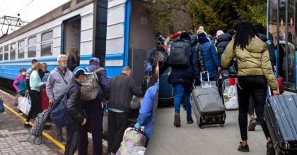 Українці за кордоном отримали нове обмеження - кого зачепить
