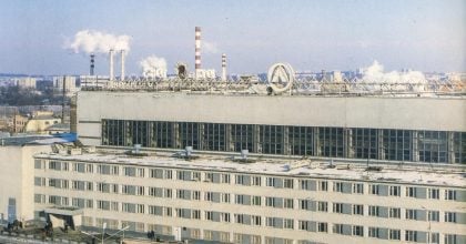 На ЛАЗе продемонстрировали доступные бомбоубежища на территории автобусного завода