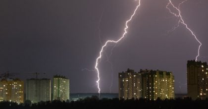 Грози, град та сильний вітер: Україну скоро накриє хвиля негоди