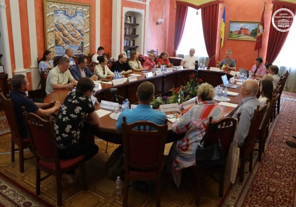 "КНУ — кузня кадрів, бренд і знак якості": провідні фармкомпанії розширюють партнерство з університетом Шевченка