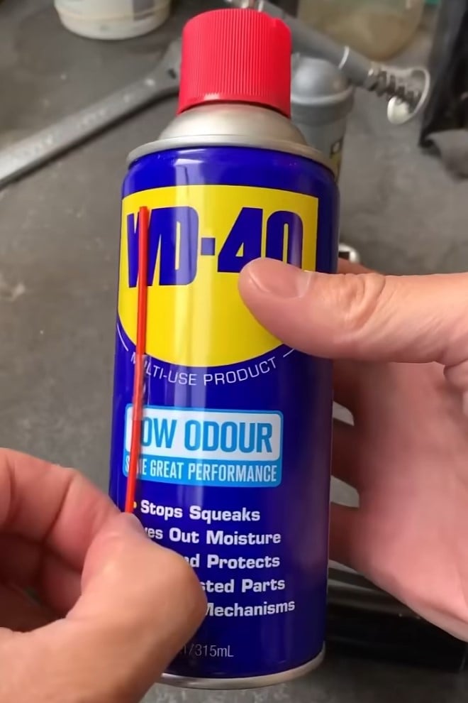 Красі застерегла від використання WD-40 для очищення душової перегородки Красі застерегла від використання WD-40 для очищення душової перегородки