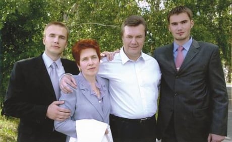 Людмила Янукович із дітьми 