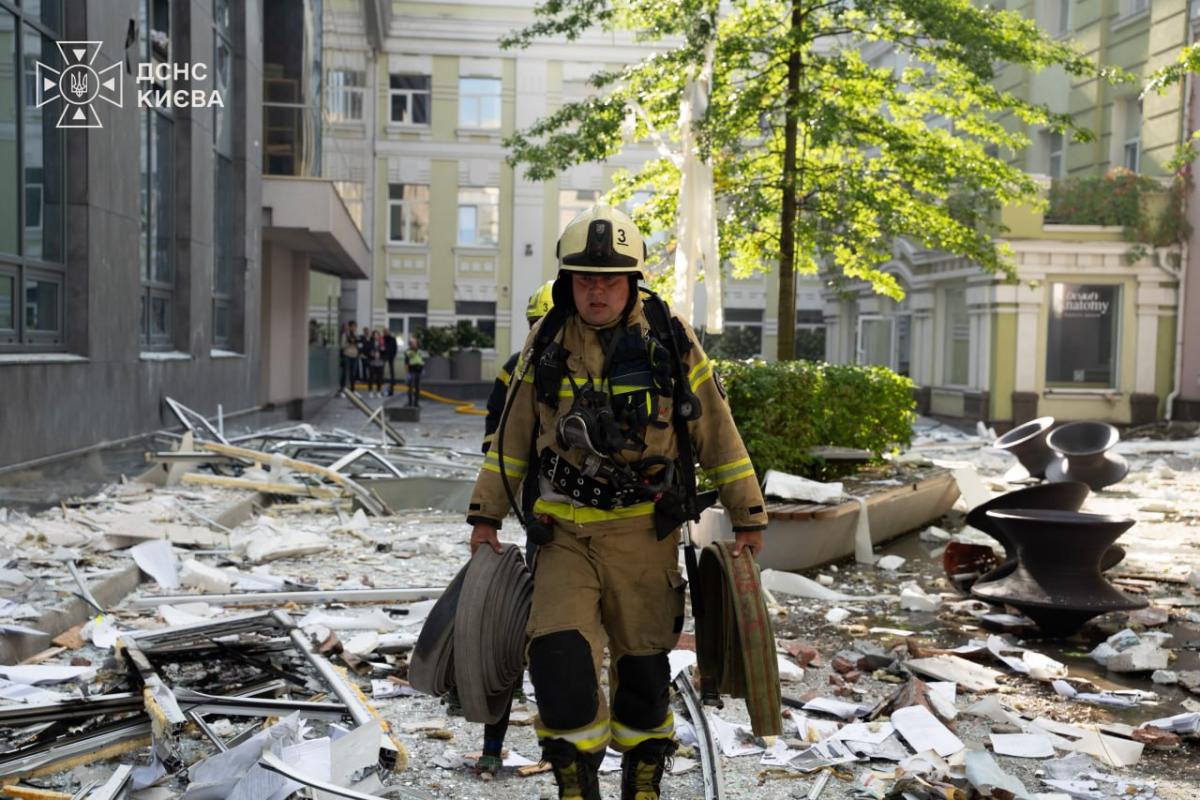 Наслідки удару по Києву 23 вересня