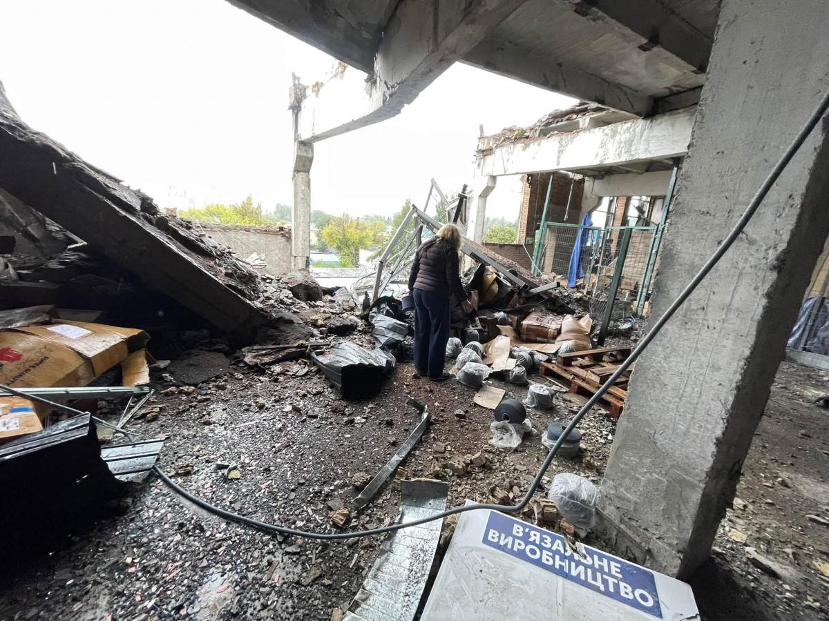 Наслідки удару по текстильній фабриці 