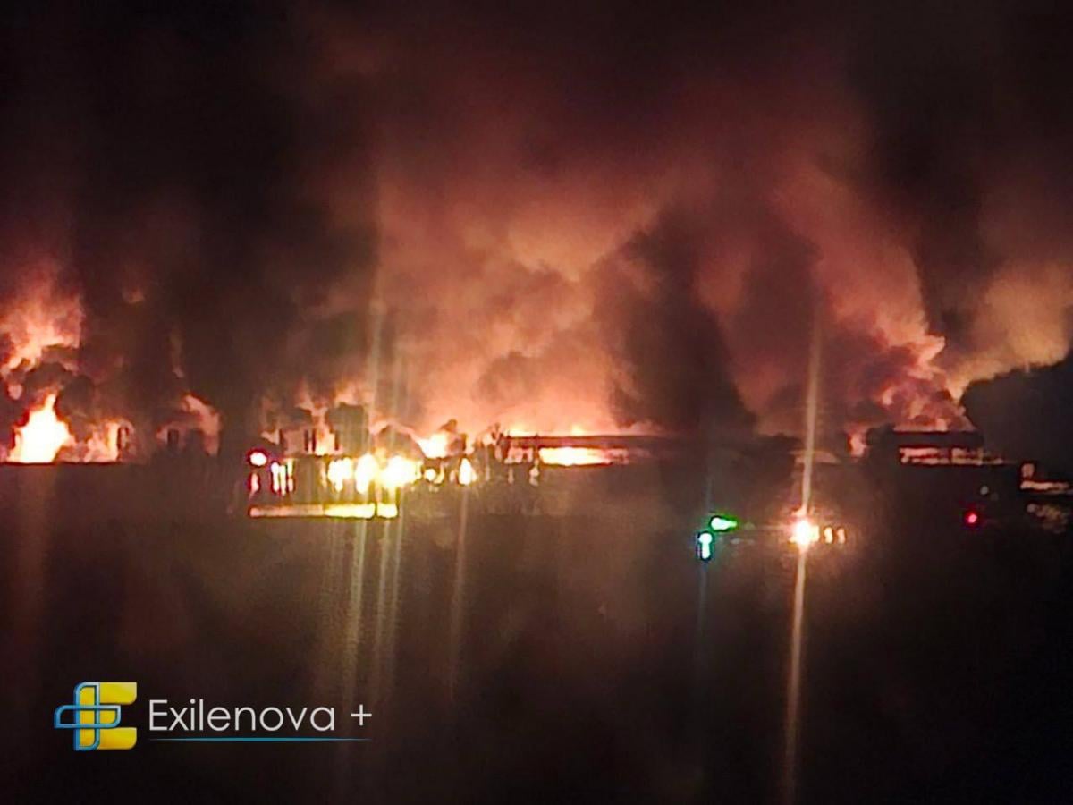 Удар по торговому центру в окупованому Луганську 