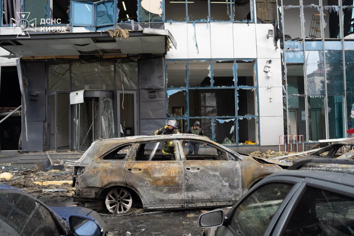 Наслідки удару по Києву 25 вересня Наслідки удару по Києву 25 вересня