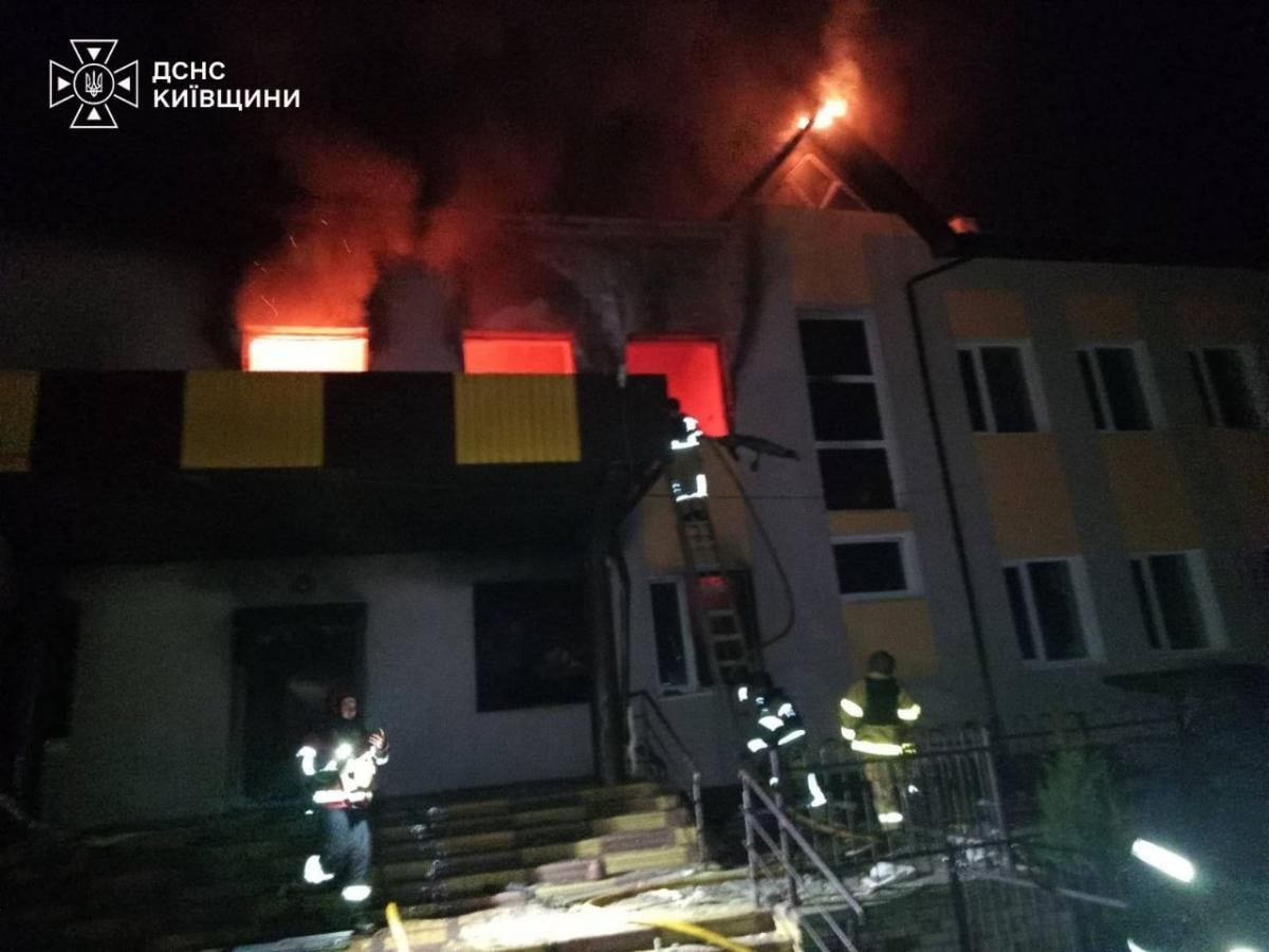 Наслідки удару по школі в Київській області 25 вересня